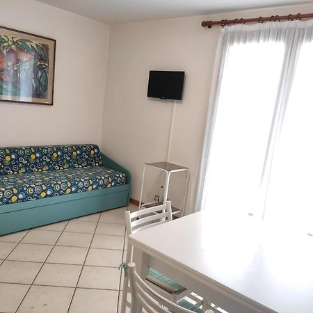 Condominio Maria Lignano Sabbiadoro Exteriör bild