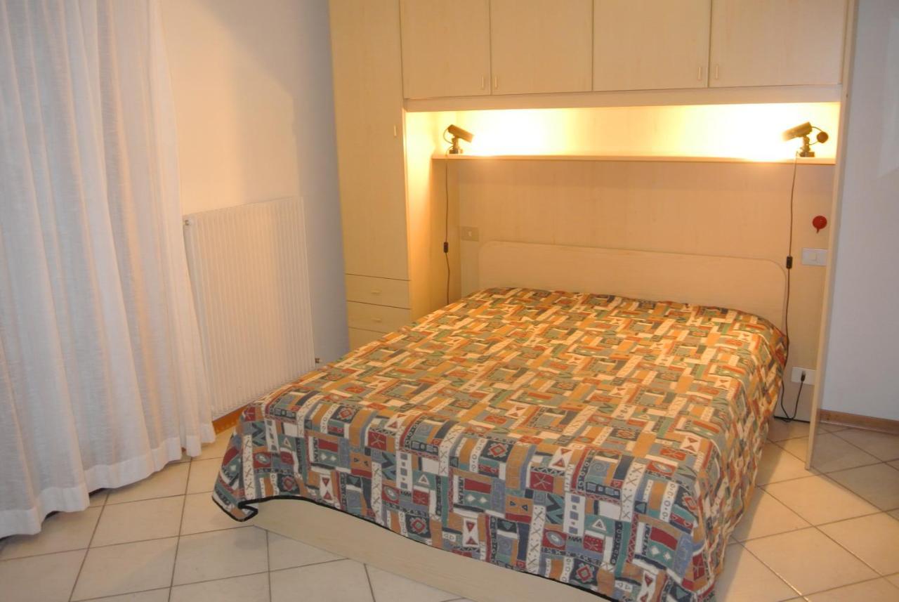 Condominio Maria Lignano Sabbiadoro Exteriör bild